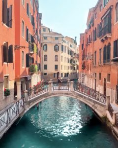 Prendre de jolies photos à Venise malgré la foule de touristes, c'est possible.
