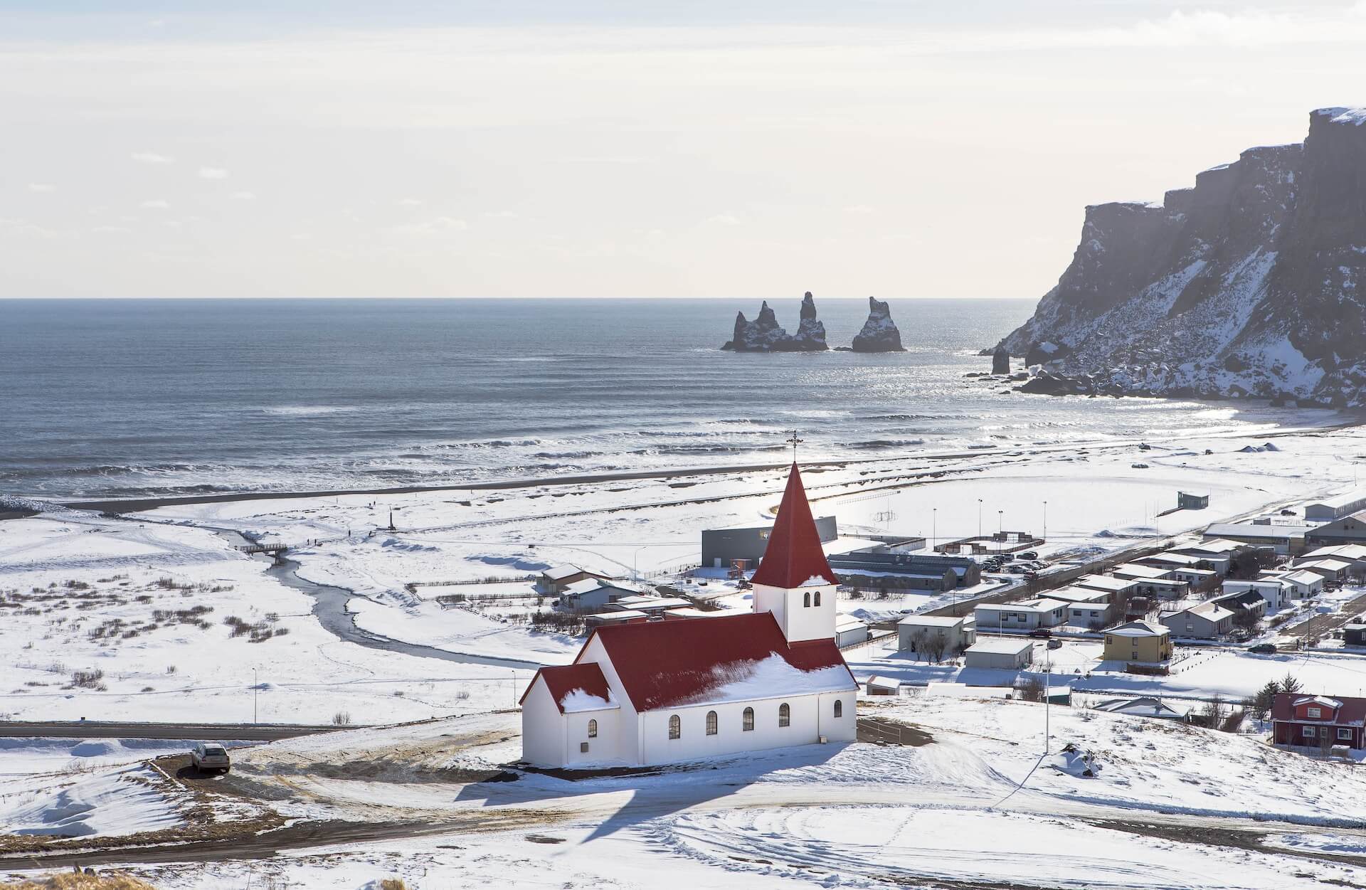 L'église de Vik en Islande durant l'hiver